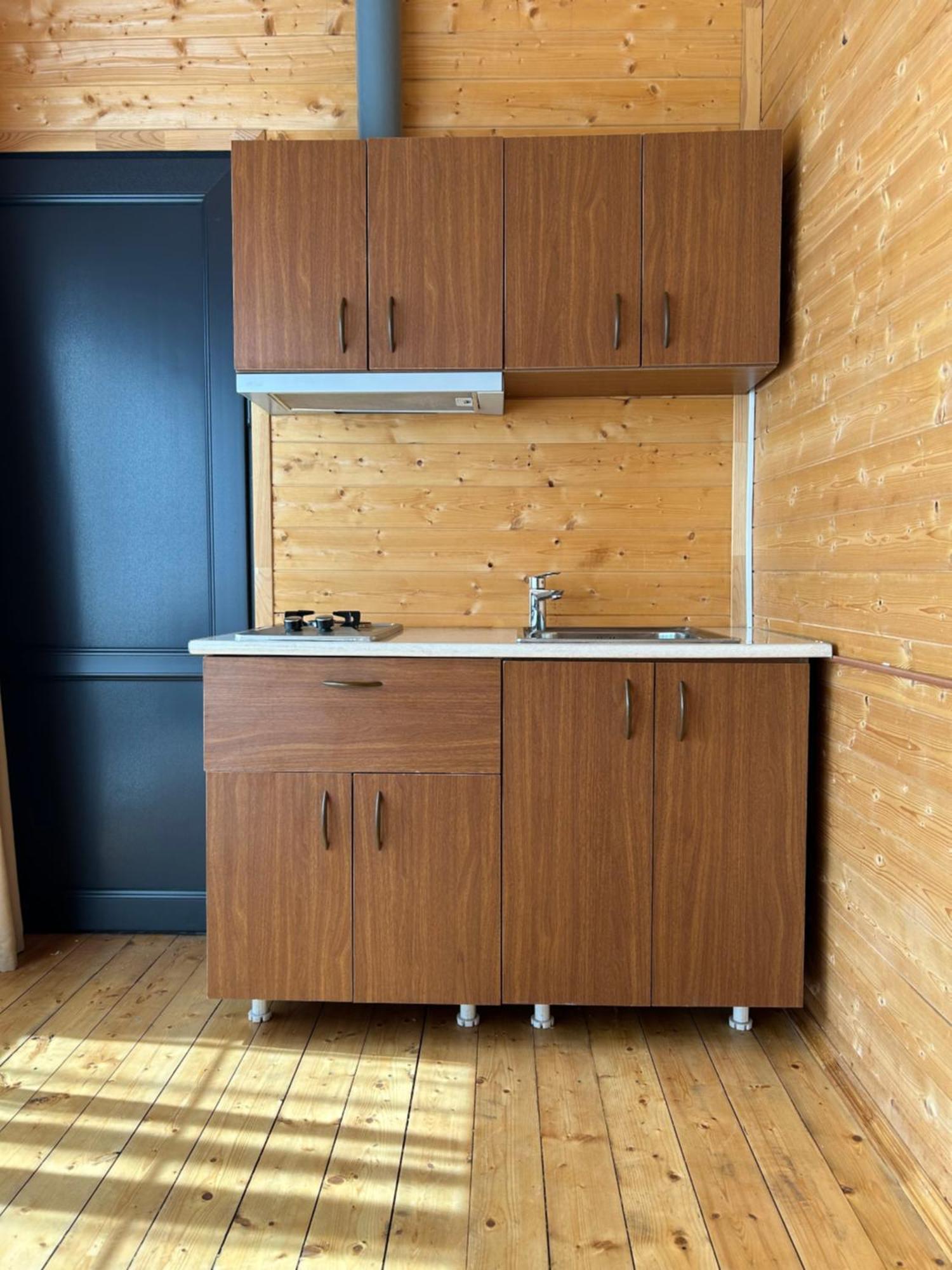 V&V Hotel Gyulagarak エクステリア 写真